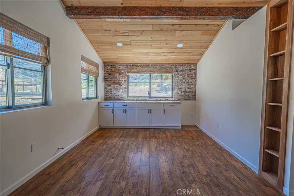 29701 Jackson Street, Castaic, California 91384 home-pic-21